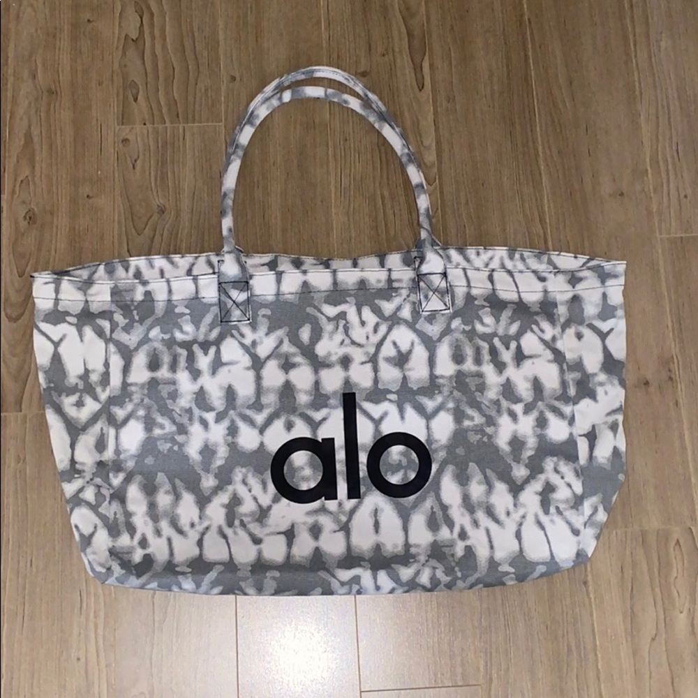ALO YOGA TOTE BAG